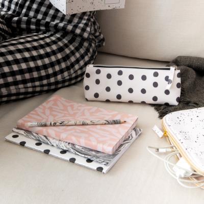 CUADERNO MR8194 A5 PUNT. CORTE ESTAMPADO ROSA B&W2 BLACK OR WHITE