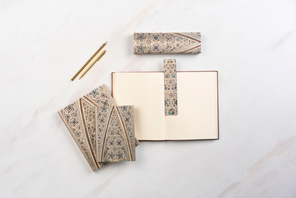 AGENDA PAPERBLANKS DSD6236 2025 DP 12 / VAULT OF THE MILAN CATHEDRAL / MIDI /