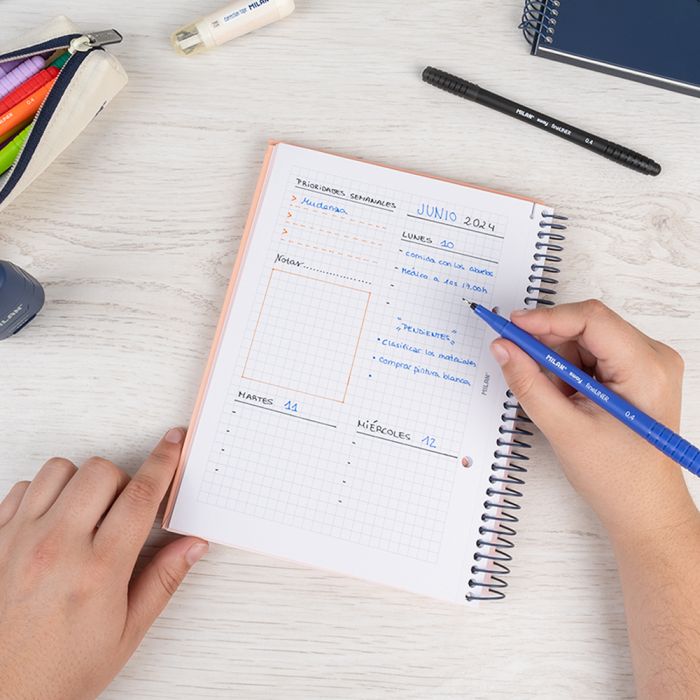 CUADERNO MILAN 57153E80SNCGR TAPA DURA A5 CON ESPIRAL 80 H. PAPEL CUADRICULA DE 95 GR. COLECCION 430 SINCE 1918 VERDE