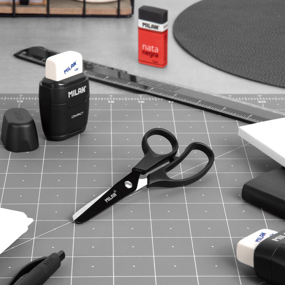 TIJERAS MILAN BWM10341DW SERIE SHADOW BASIC NEGRO