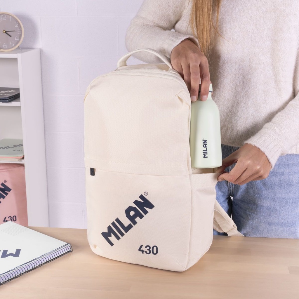 MOCHILA MILAN 624201SNCBG COLECCION 430 SINCE 1918 BEIGE CON CIERRE BLOQUEABLE