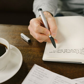 LIBRETA MOLESKINE 0012128 QP623F2 CLASICA TAPA BLANDA ROJO ESCARLATA XL 19X24 CM,.LISA